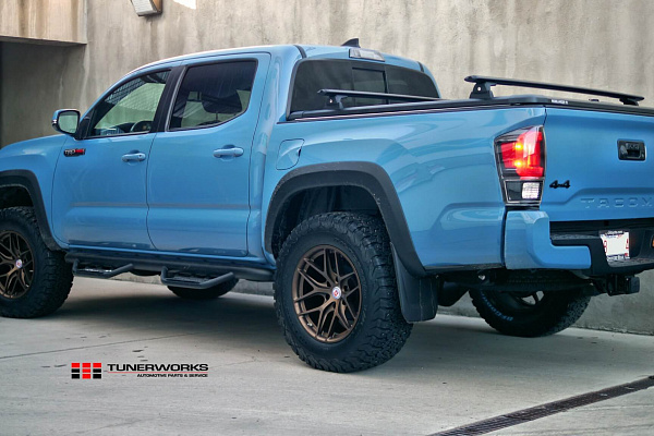 Фото дисков HRE P161 Сатиновая бронза на Toyota Tacoma III