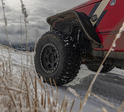 Фото дисков Black Rhino RENO на Jeep Wrangler III (JK)