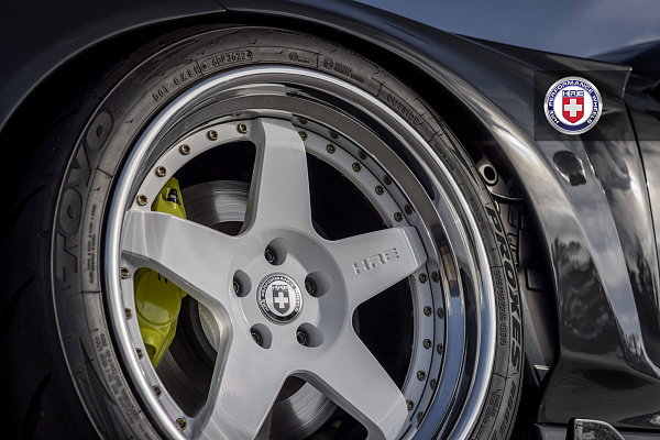 Фото дисков HRE C105 Белый глянец на Nissan Z
