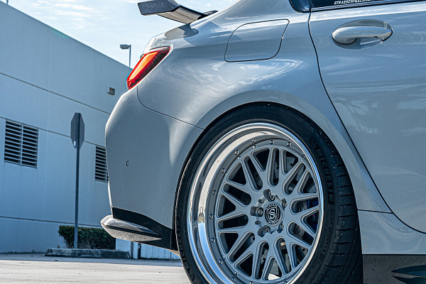 Фото дисков Strasse Wheels SM10 Track Другой цвет на BMW 3/M3 (G2x/G80)