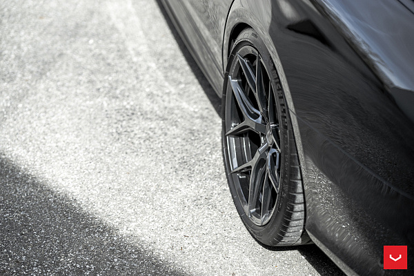 Фото дисков Vossen HF-5 Глянцевый графит на Mercedes-Benz E-Class (W213, S213, C238)
