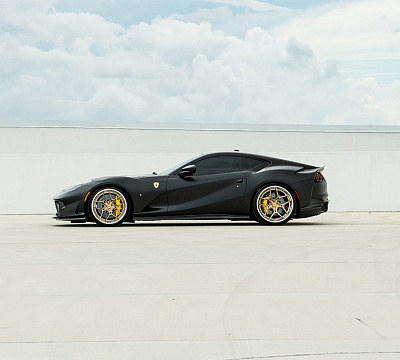 Фото дисков Anrky S3-X4 на Ferrari 812