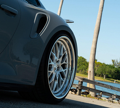 Фото дисков HRE 520 на Porsche 911 VIII