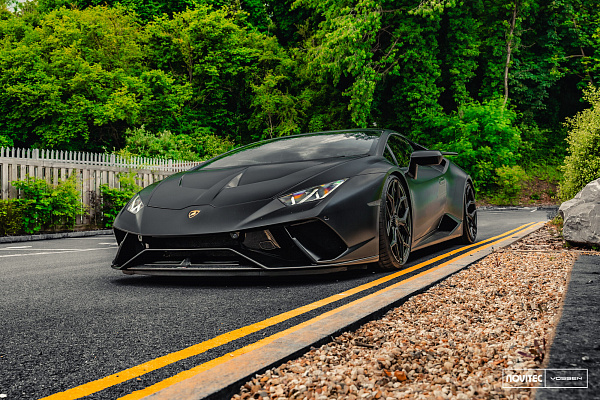 Фото дисков NOVITEC NL4 Черный глянец на Lamborghini Huracan