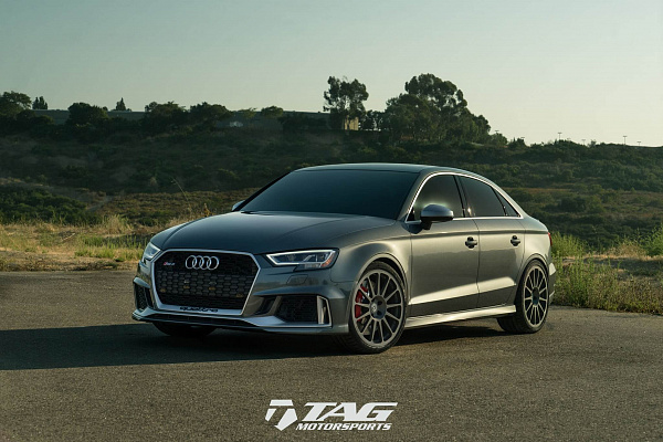 Фото дисков HRE 303M Сатиновый графит на Audi A/S/RS 3 (8V)