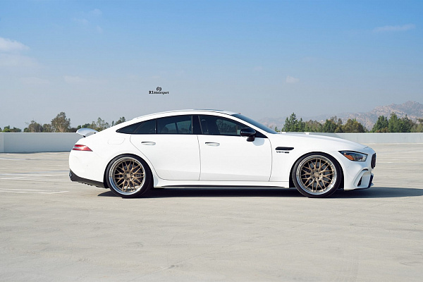 Фото дисков Anrky RS1 Глянцевое темное золото на Mercedes-Benz AMG GT I