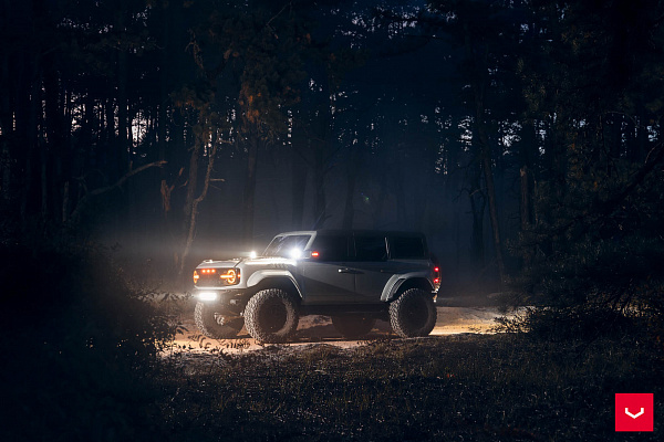 Фото дисков Vossen HFX-1 (6-Lug) Черный сатин на Ford Bronco
