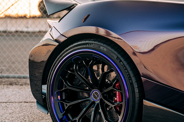 Фото дисков Brixton Forged CM6-RS Черный сатин на McLaren 720S