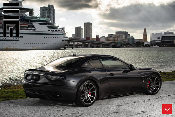 Фото дисков Vossen VFS-1 Сатиновый графит на Maserati GranTurismo I