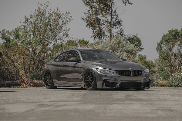 Фото дисков Rotiform SGN Черный сатин на BMW 4/M4 (F32/F82)