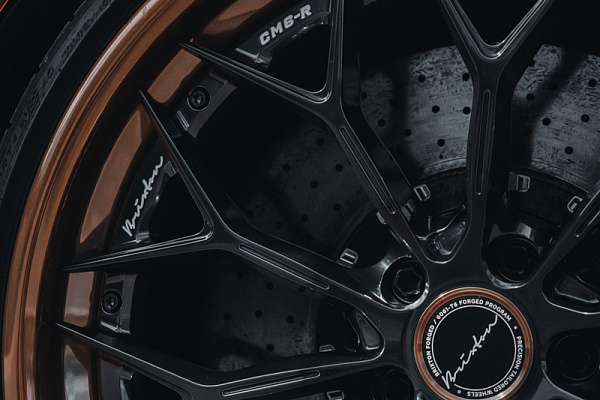 Фото дисков Brixton Forged CM6-R Глянцевый темный лак на McLaren 720S