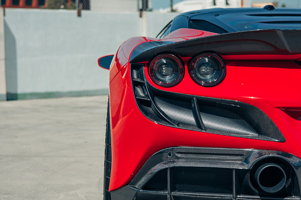 Фото дисков Brixton Forged R11-RS Глянцевое золото на Ferrari F8