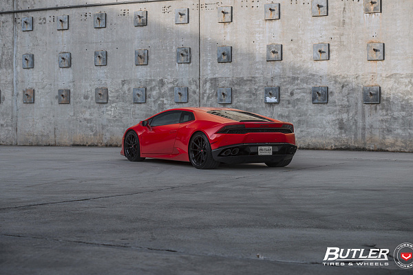 Фото дисков Vossen M-X2 Черный глянец на Lamborghini Huracan