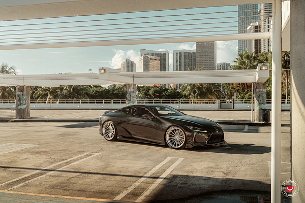 Фото дисков Vossen VPS-2 (3-Piece) Глянцевый лак на Lexus LC 500