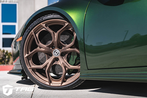 Фото дисков HRE P111SC Сатиновая бронза на Lamborghini Huracan