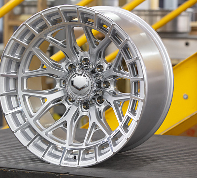 Vossen HFX-1 (8-Lug)