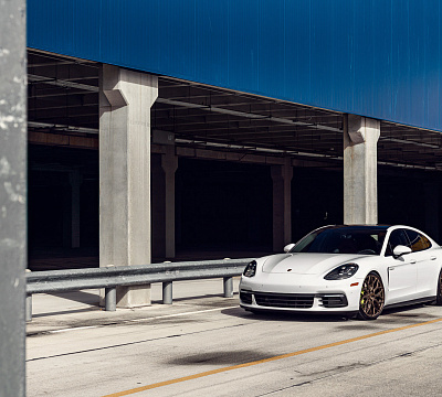 Фото дисков Vossen HF-2 на Porsche Panamera II