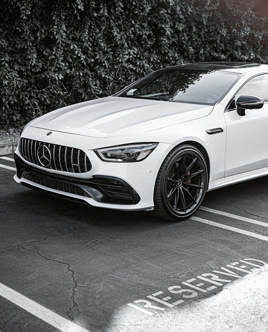 Фото дисков R11-R Черный сатин на Mercedes-Benz AMG GT I