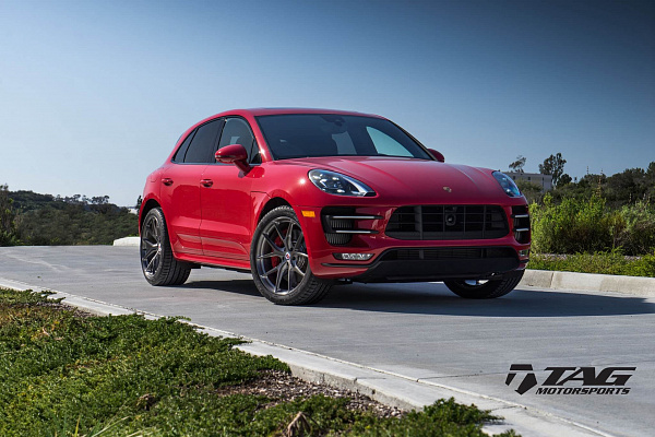 Фото дисков HRE P101 Глянцевый тонированный лак на Porsche Macan I