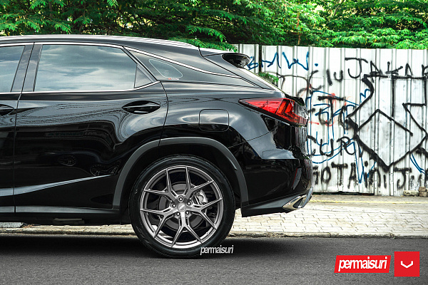 Фото дисков Vossen HF-5 Сатиновый графит на Lexus RX IV
