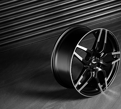 Kahn Superleggera