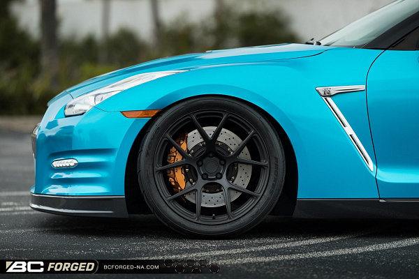 Фото дисков BC Forged RZ05 Черный матовый на Nissan GT-R