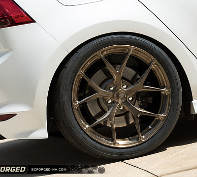 Фото дисков BC Forged RZ21 на Volkswagen Golf VII