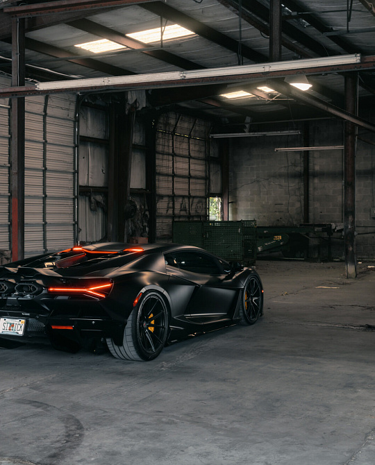 Фото дисков VPS-1 Черный сатин на Lamborghini Revuelto