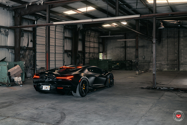 Фото дисков Vossen VPS-1 Черный сатин на Lamborghini Revuelto