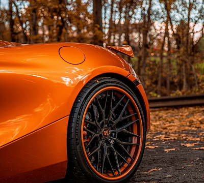 Фото дисков Strasse Wheels SV10M Deep Concave FS на McLaren 720S