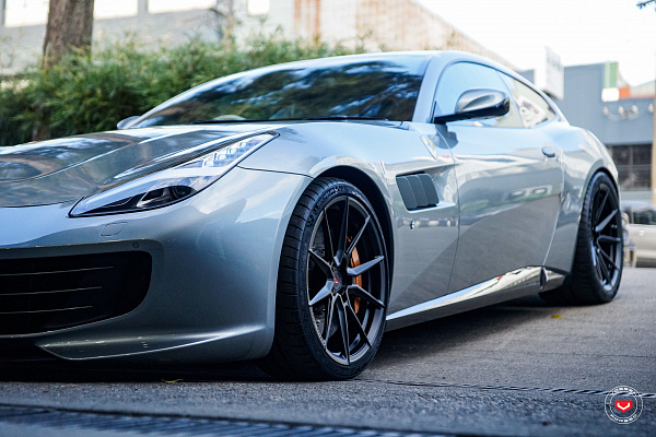 Фото дисков Vossen EVO-2 Черный сатин на Ferrari GTC4Lusso