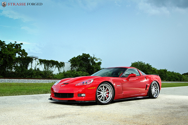 Фото дисков Strasse Wheels R10 Signature Глянцевый лак на Chevrolet Corvette C6
