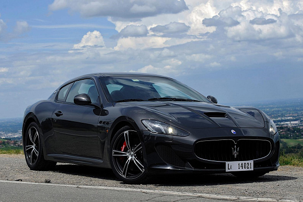 Фото дисков Maserati TROFEO Черный глянец на Maserati GranTurismo I