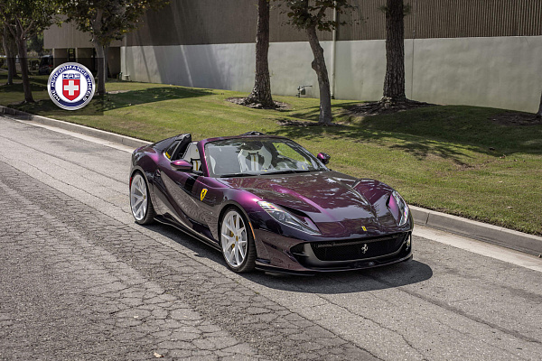 Фото дисков HRE P101 Белый глянец на Ferrari 812