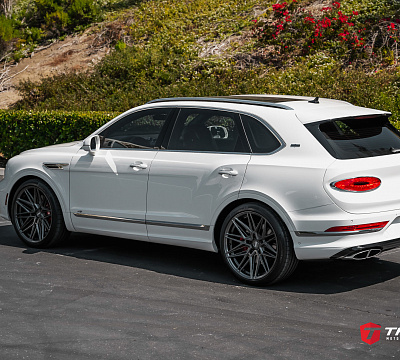 Фото дисков Vossen HF-7 на Bentley Bentayga