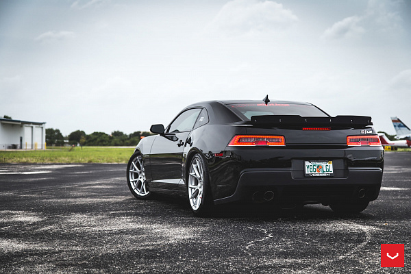 Фото дисков Vossen VFS-6 Серебро на Chevrolet Camaro V