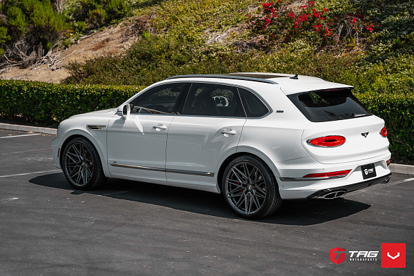 Фото дисков Vossen HF-7 Сатиновый графит на Bentley Bentayga