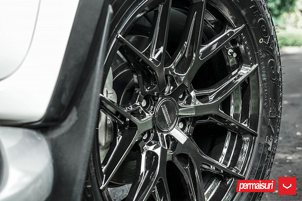 Фото дисков Vossen HF6-4 Черный глянец на Toyota Fortuner II