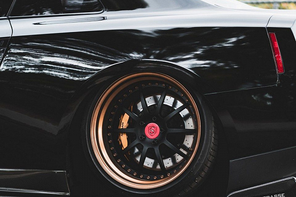 Фото дисков Strasse Wheels R10 Performance Другой цвет на Nissan GT-R