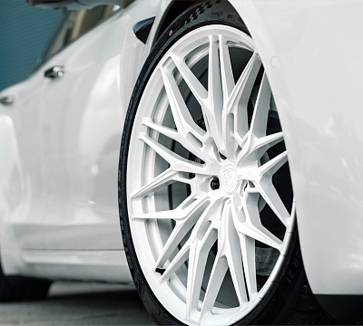 Фото дисков Anrky S1-X1 на Tesla Model S