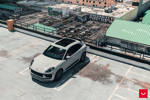 Фото дисков Vossen HF-7 Сатиновый графит на Porsche Macan I