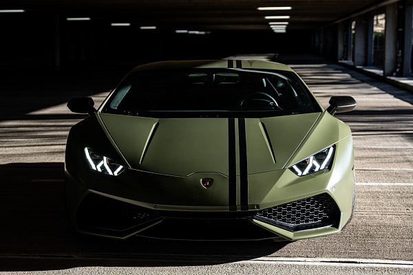 Фото дисков Brixton Forged VL4 Сатиновая бронза на Lamborghini Huracan