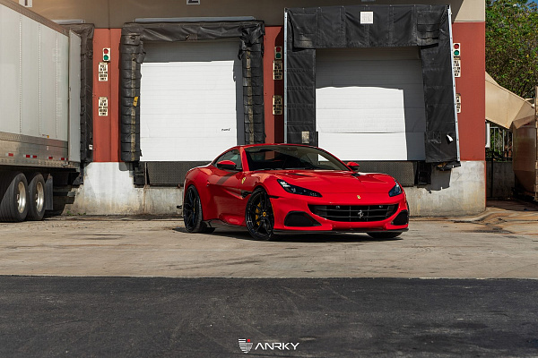 Фото дисков Anrky AN11 Черный глянец на Ferrari Portofino