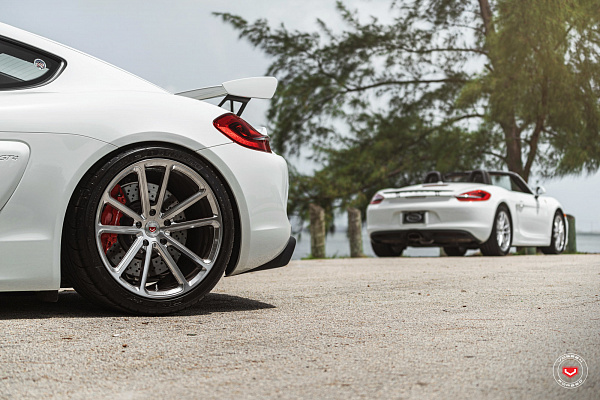 Фото дисков Vossen CG-203 Глянцевый лак на Porsche Cayman II