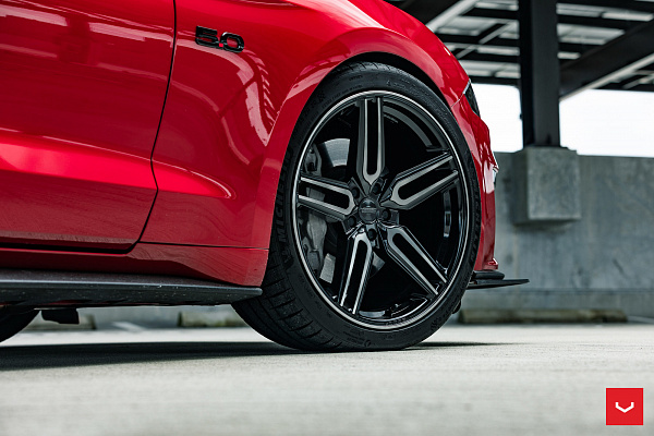 Фото дисков Vossen HF-1 Алмазная проточка на Ford Mustang VI