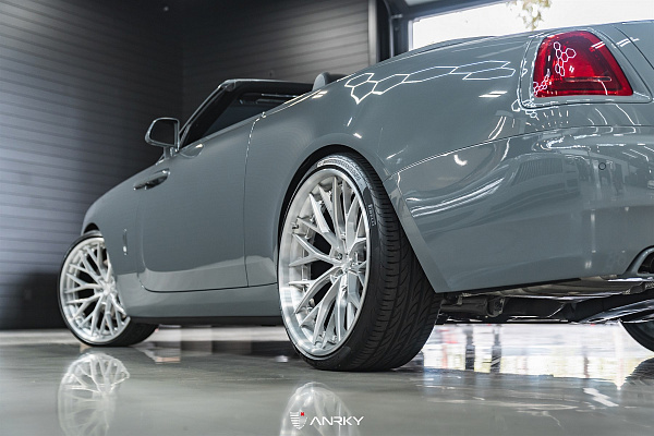 Фото дисков Anrky AN30 Глянцевый лак на Rolls-Royce Wraith