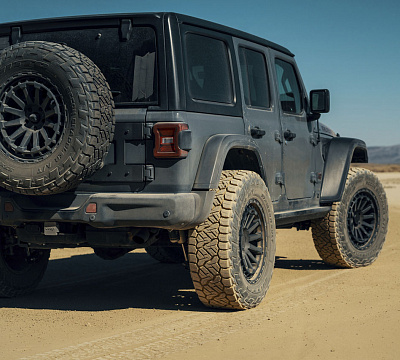 Фото дисков Black Rhino RAID на Jeep Wrangler III (JK)