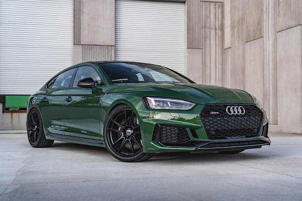 Фото дисков HRE FF04 Черный сатин на Audi A/S/RS 5 (F5)