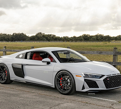Фото дисков Strasse Wheels SV10 Deep Concave Duoblock на Audi R8 (4S)