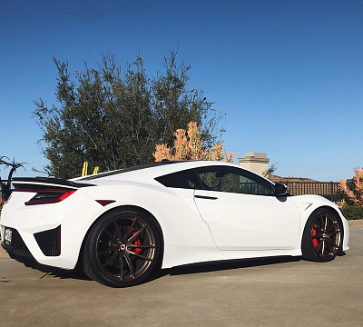 Фото дисков HRE P104 на Acura NSX II